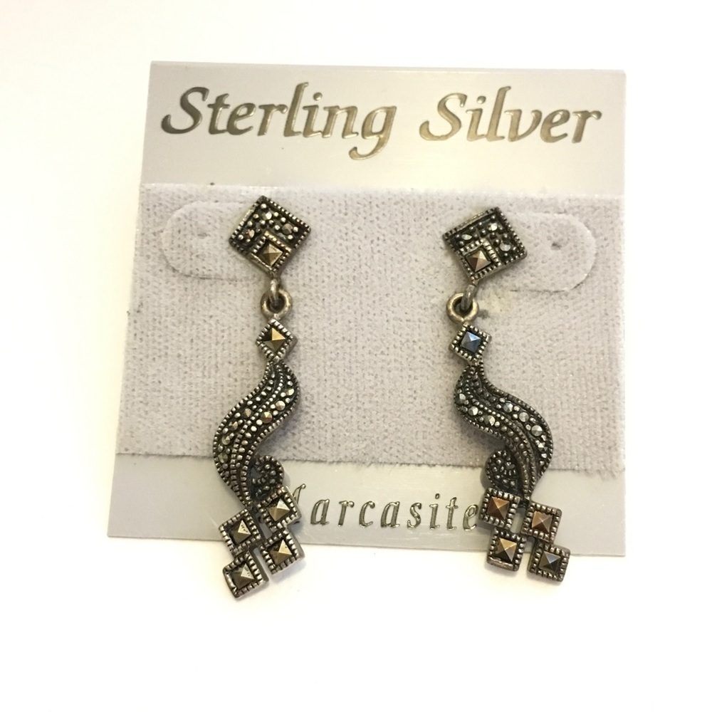 *New* Marcasite Earrings Sterling Silver 🏵